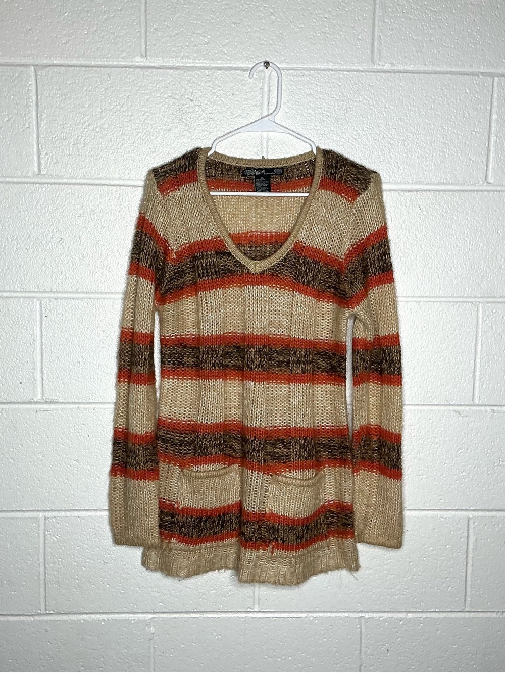 < Y2K Ashley by Z6 International Striped Sweater Top With Pockets >
